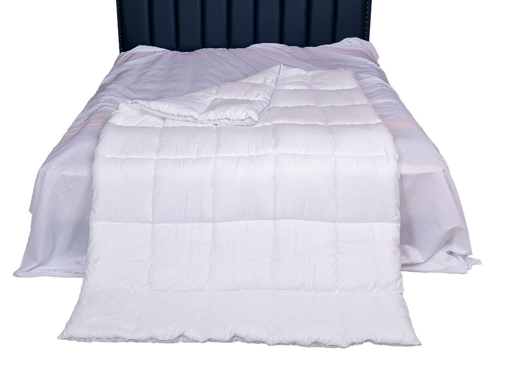 Polyesterová reliéfní přikrývka